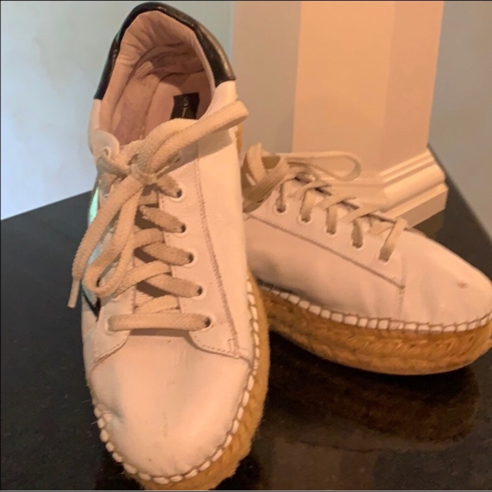 Steve Madden size 8 white sneakers